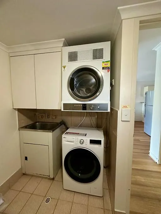 Relaxing Park View 2 Bedrooms Apartment Free Wi-Fi Adelaide